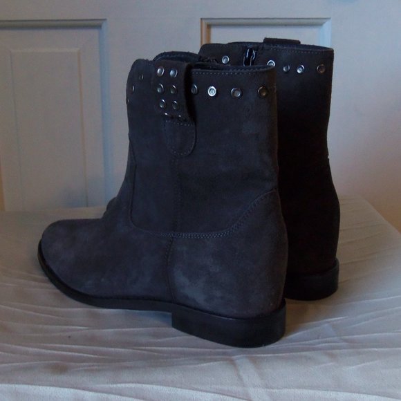 Kanna Gray Suede Studded Ankle Boots sz 36 - Picture 5 of 13